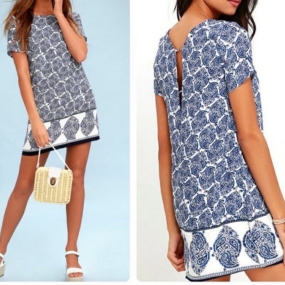 Lulu’s Tan Mahal Tour blue and white paisley shift dress